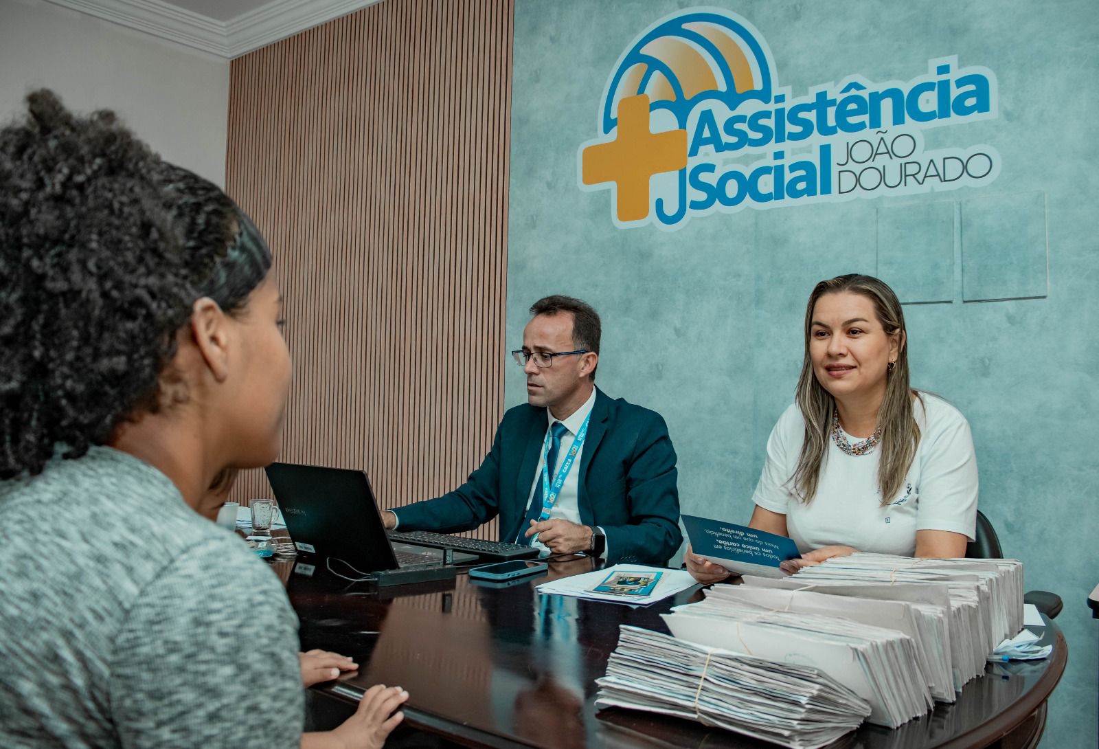 COM DIA D REPLETO DE SERVIÇOS AOS CIDADÃOS, PREFEITURA DE JOÃO DOURADO DIALOGA PARA IMPLANTAÇÃO DE AGÊNCIA DA CAIXA ECONÔMICA NA CIDADE